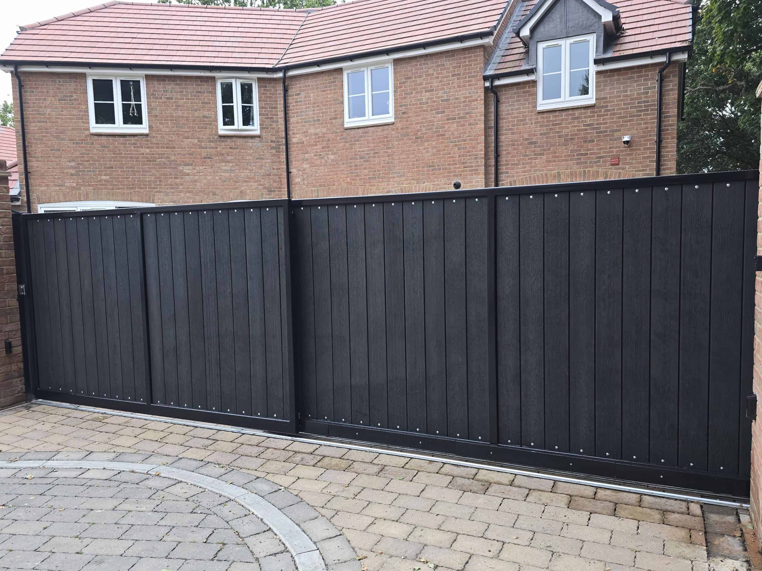 Telescopic sliding gate installation - right view
