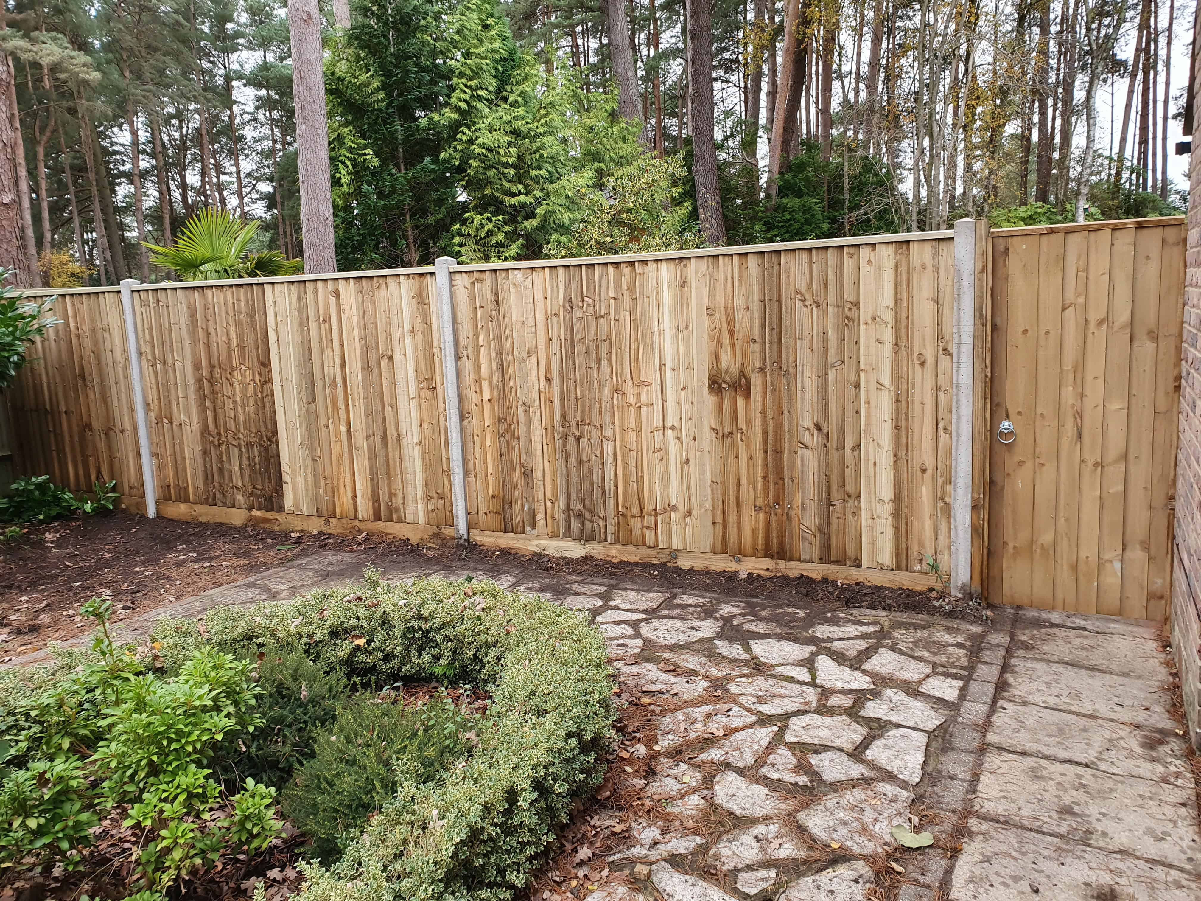 Garden fencing replacement completed in Hampshire