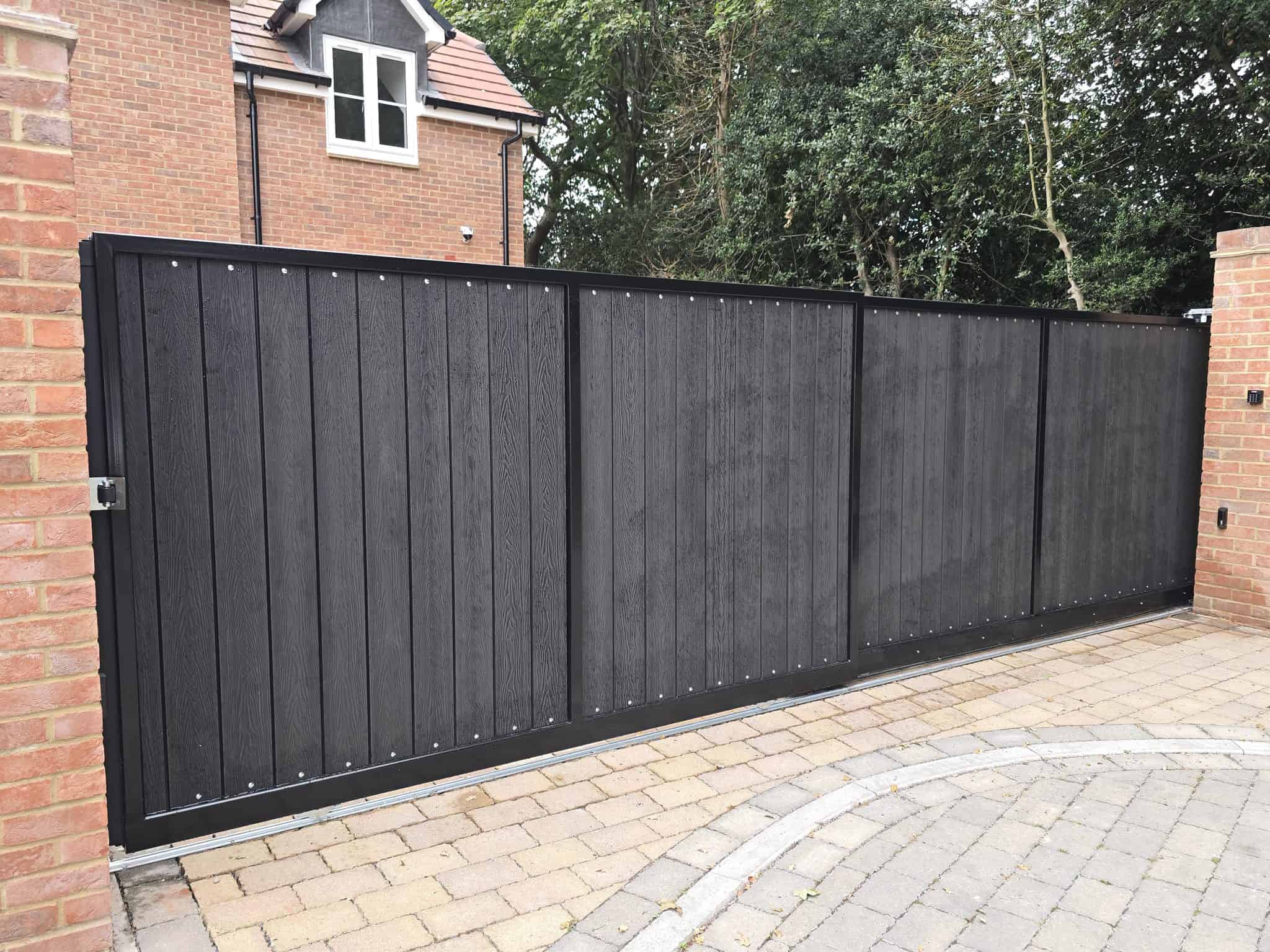Sliding electric gates suitable for Winchester driveways