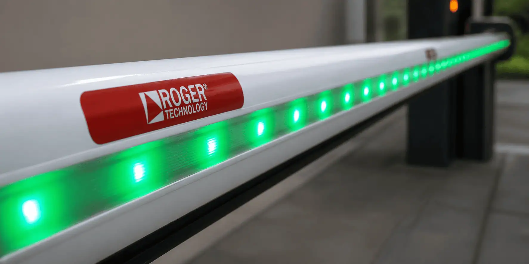Roger Technology barrier arm with LED lighting