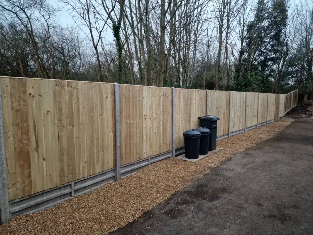 Garden fencing replacement in Hampshire